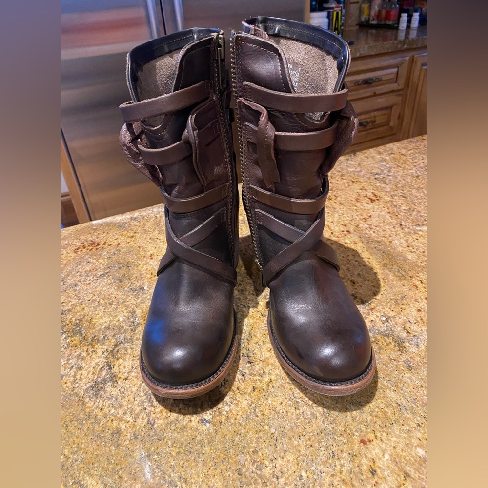 Beautiful Freebird boots!